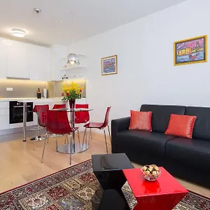 Vjera - Garage And Elevator Apartment Split